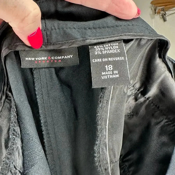 New York &‎ Company stretch black dress capri pants flat front pockets NEW - Picture 6 of 6